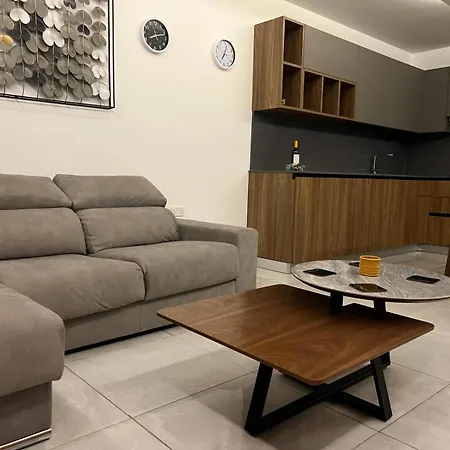 Skylark 2 Apartamento *